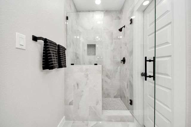 9826 Nedwald Street, Houston, TX 77029