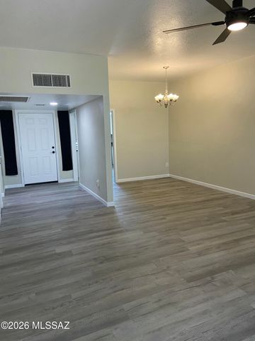 6319 N Camino Los Mochis, Tucson, AZ 85718