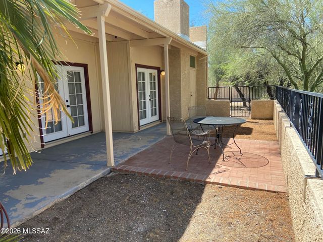 6319 N Camino Los Mochis, Tucson, AZ 85718