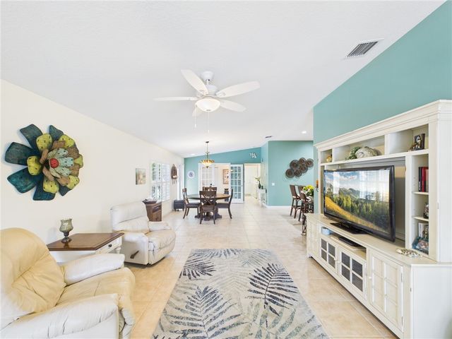 5315 Dominica Street, Vero Beach, FL 32967