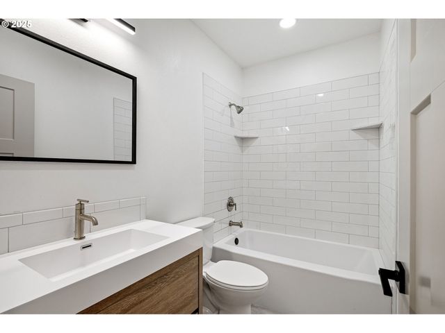 79579 ABBOTT Ln, Cottage Grove, OR 97424