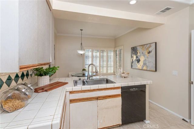 25 Portland, Laguna Niguel, CA 92677