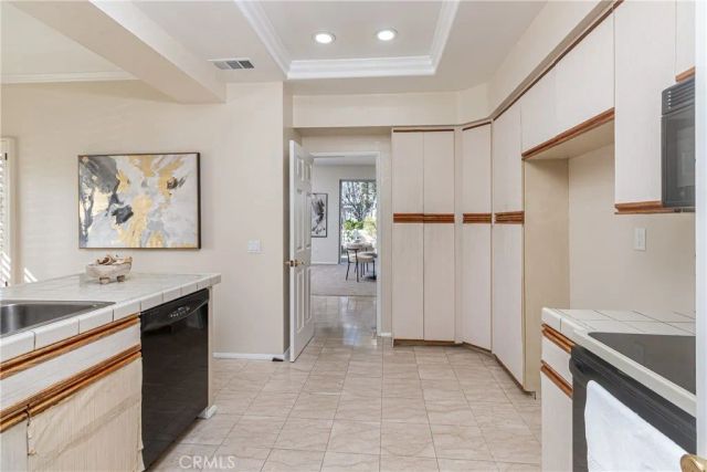 25 Portland, Laguna Niguel, CA 92677