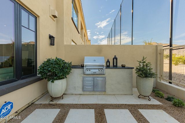 6500 E CAMELBACK Road 1010, Scottsdale, AZ 85251