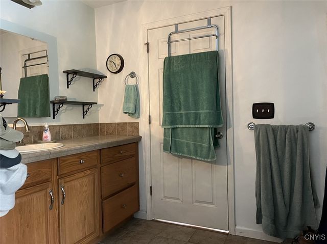 41 Hogs Back Road, Hastings, NY 13076