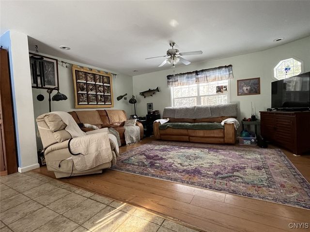 41 Hogs Back Road, Hastings, NY 13076