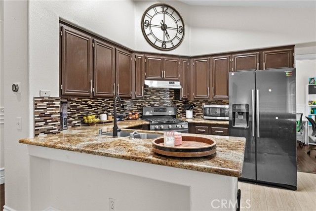 32009 Bourges, Lake Elsinore, CA 92530