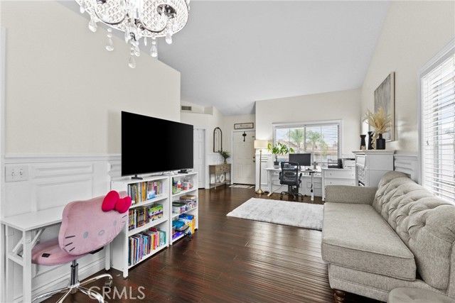 32009 Bourges, Lake Elsinore, CA 92530