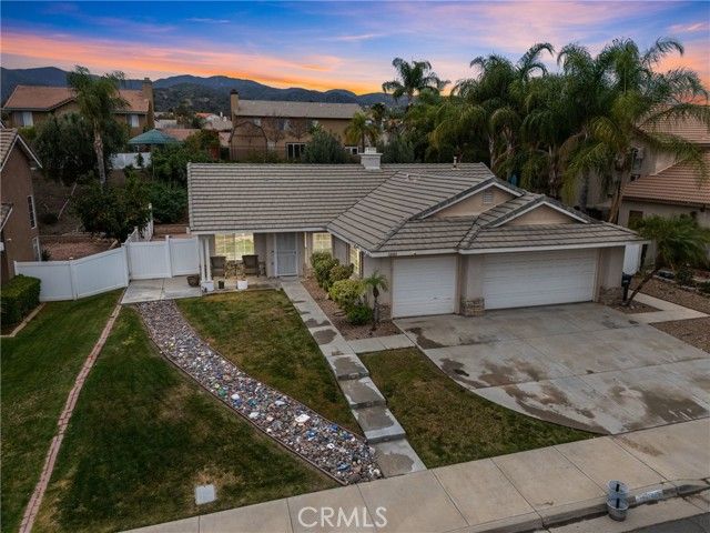 32009 Bourges, Lake Elsinore, CA 92530