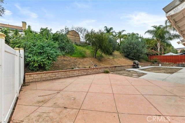 32009 Bourges, Lake Elsinore, CA 92530