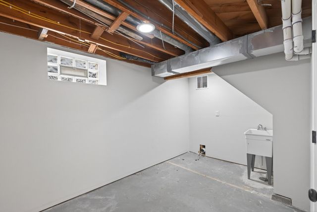 4916 Newton Avenue N, Minneapolis, MN 55430