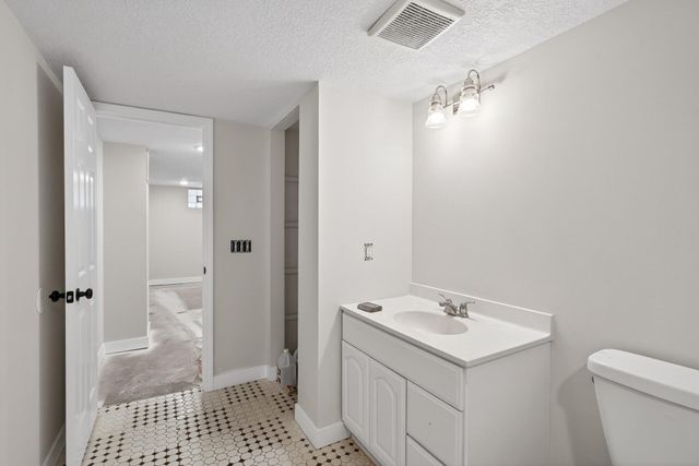 4916 Newton Avenue N, Minneapolis, MN 55430