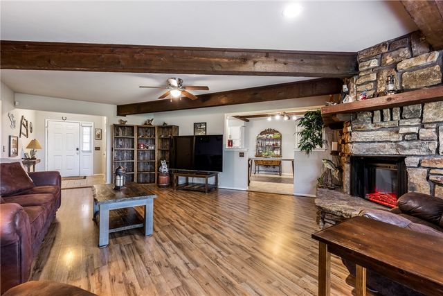 3 Fenchurch Lane, Bella Vista, AR 72715
