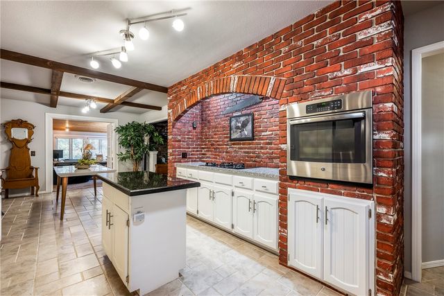 3 Fenchurch Lane, Bella Vista, AR 72715