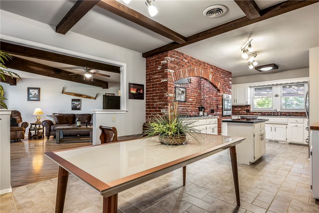 3 Fenchurch Lane, Bella Vista, AR 72715