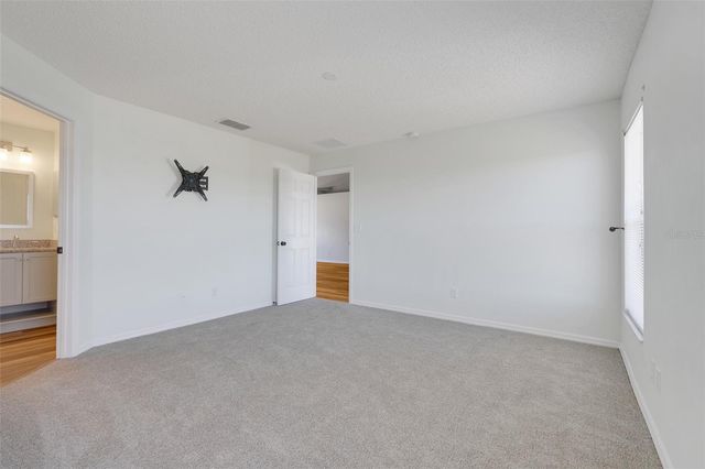 1009 BLUEGRASS DRIVE, Groveland, FL 34736