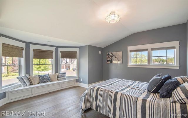 2210 Island Shore Drive, Fenton, MI 48430