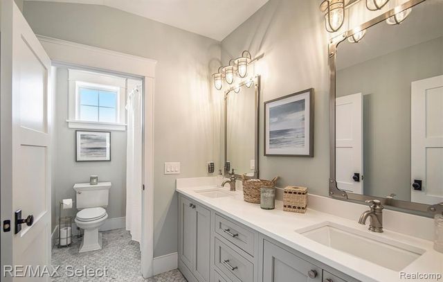 2210 Island Shore Drive, Fenton, MI 48430