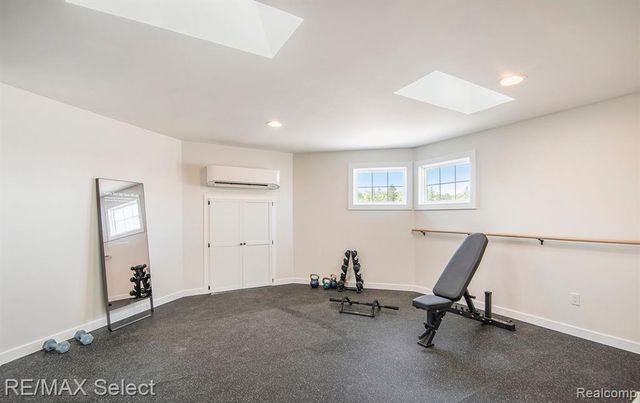 2210 Island Shore Drive, Fenton, MI 48430