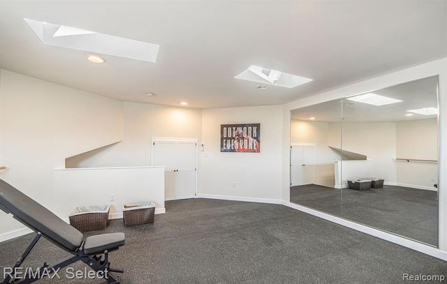 2210 Island Shore Drive, Fenton, MI 48430