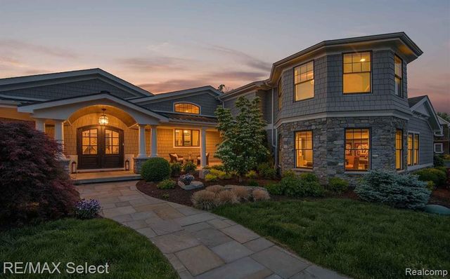 2210 Island Shore Drive, Fenton, MI 48430