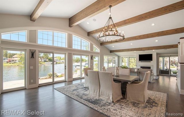 2210 Island Shore Drive, Fenton, MI 48430