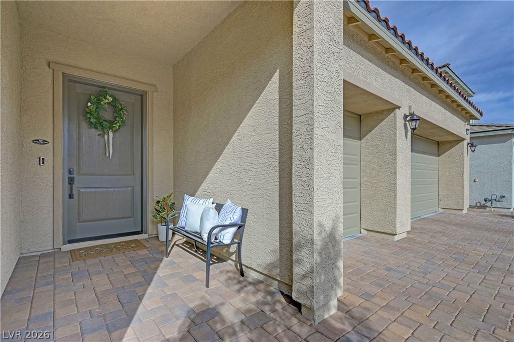 10226 Bismarck Palms Avenue, Las Vegas, NV 89166 — photo 4