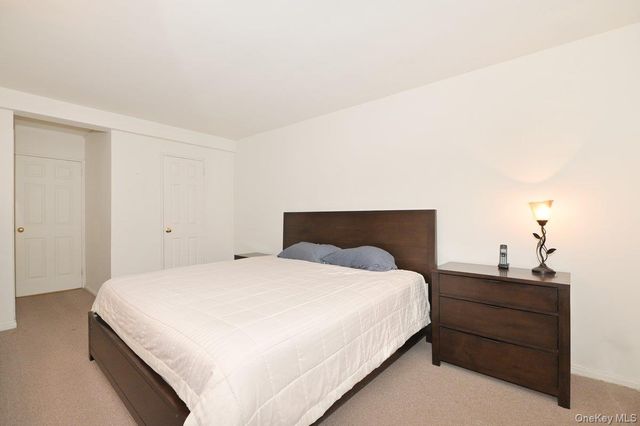 4 Birchwood Court 3J, Mineola, NY 11501