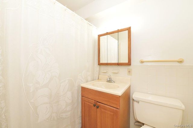 4 Birchwood Court 3J, Mineola, NY 11501