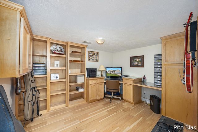 6028 Lincoln Street, Allendale, MI 49401