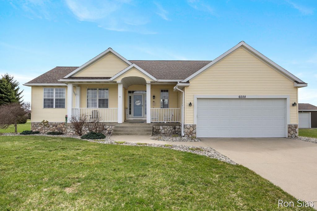 6028 Lincoln Street, Allendale, MI 49401
