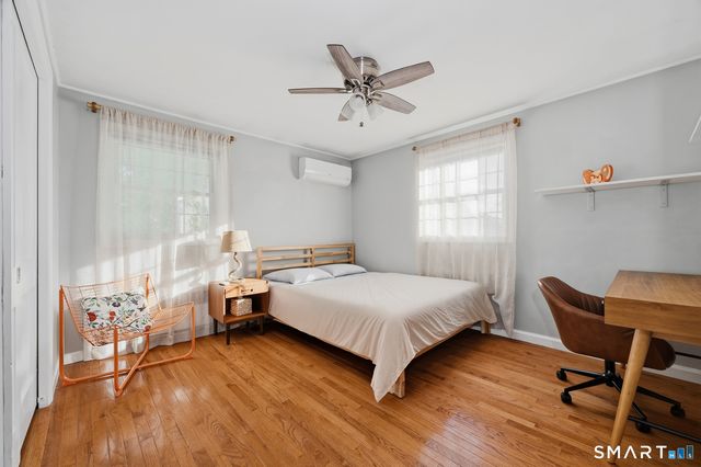 77 Bayshore Drive, New London, CT 06320