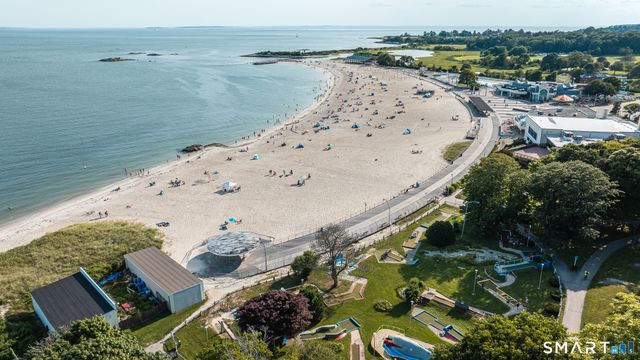77 Bayshore Drive, New London, CT 06320
