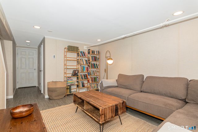 77 Bayshore Drive, New London, CT 06320