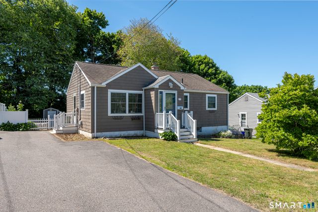77 Bayshore Drive, New London, CT 06320