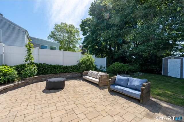 77 Bayshore Drive, New London, CT 06320