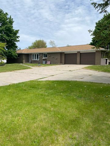 1032 N Hemlock Road, Richland Twp, MI 48626