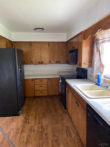 1032 N Hemlock Road, Richland Twp, MI 48626