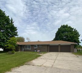 1032 N Hemlock Road, Richland Twp, MI 48626