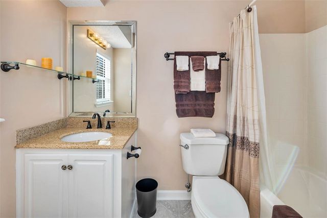 1000 Mallery Street Ext D27, St Simons Island, GA 31522