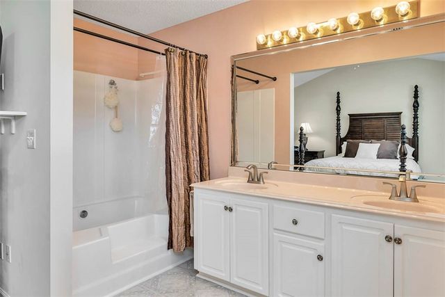 1000 Mallery Street Ext D27, St Simons Island, GA 31522