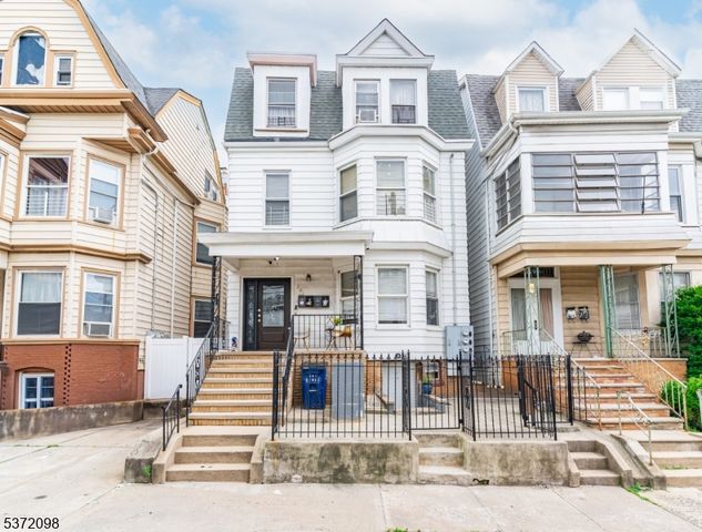 261 Ridge St, Newark City, NJ 07104