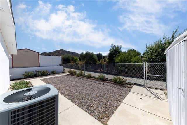 40975 Laredo Trail, Cherry Valley, CA 92223