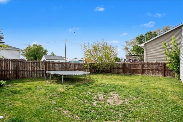 203 Roosevelt Street, Alburnett, IA 52202