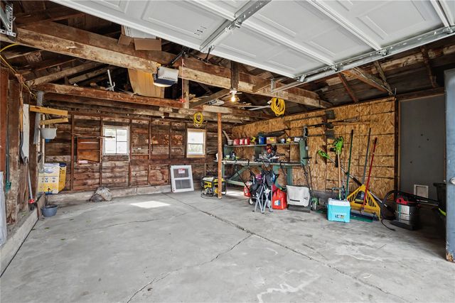 203 Roosevelt Street, Alburnett, IA 52202