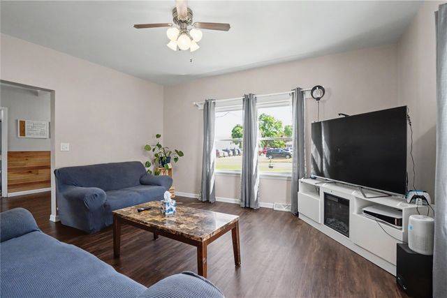203 Roosevelt Street, Alburnett, IA 52202