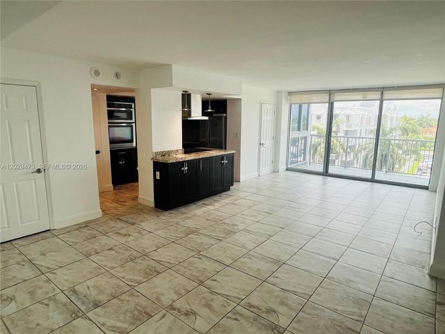 2655 Collins Avenue 602, Miami Beach, FL 33140