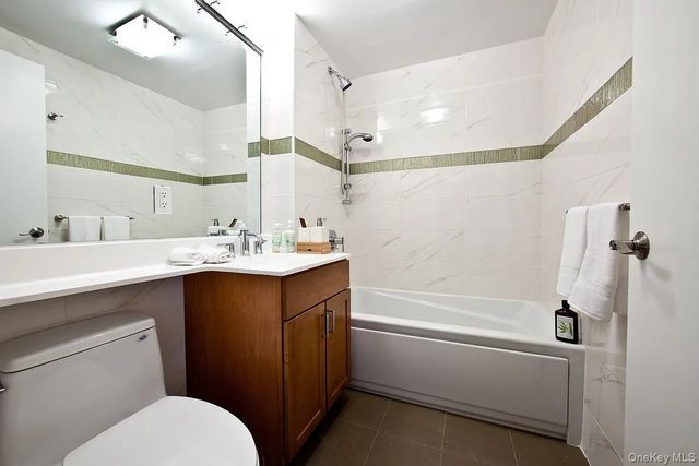 116-61 Curzon Road 6A, Kew Gardens, NY 11418
