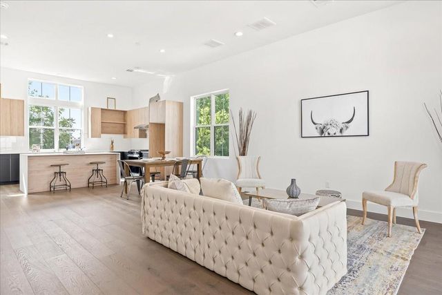 2855 Decker Place, Houston, TX 77003