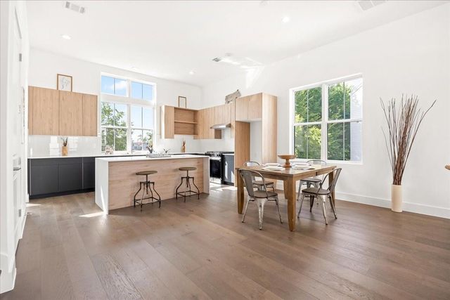 2855 Decker Place, Houston, TX 77003